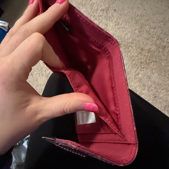 Liz Claiborne Crocodile-Embossed Wallet - Picture 7 of 9